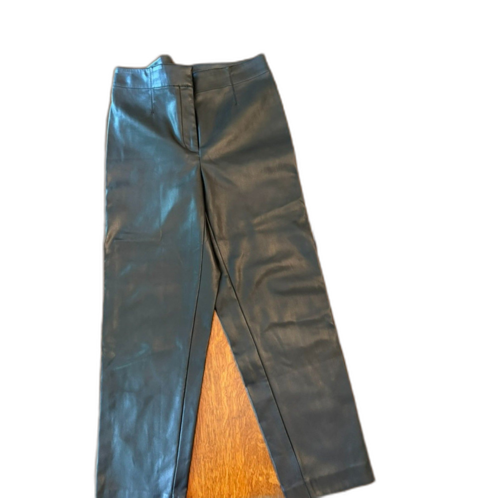 Ann Taylor Faux Leather Pull-On Ankle Pants Black Size 6 Vegan Leather Slim Leg